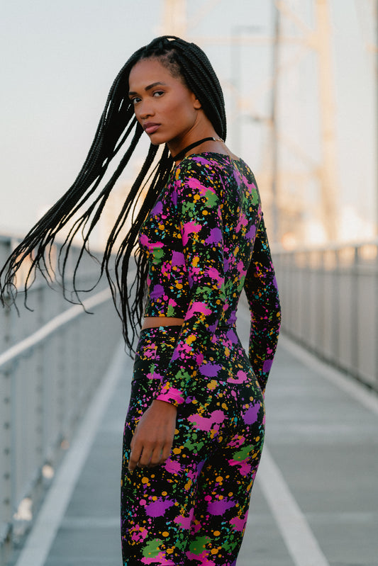 NEON VIBES LONG SLEEVE FINGERBOARD CROPPED TOP